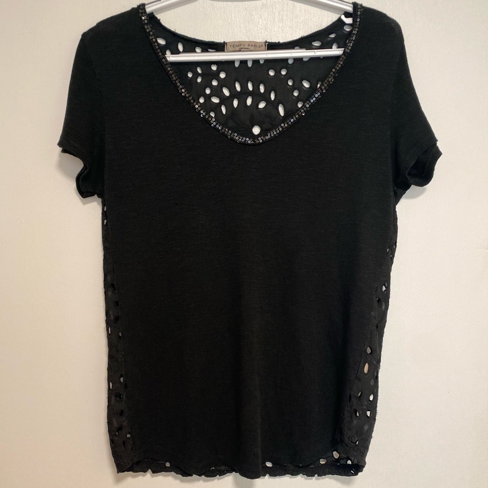 Tempo Paris Black Short Sleeve Tee with Cut-Out Design